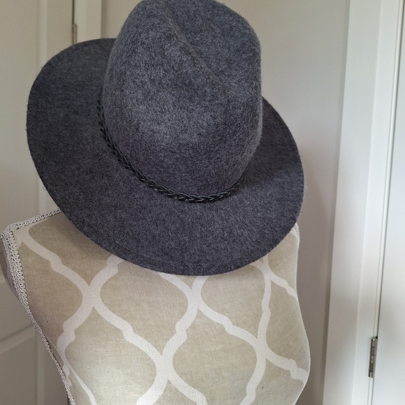 Roots charcoal grey felt hat - Picture 5 of 5